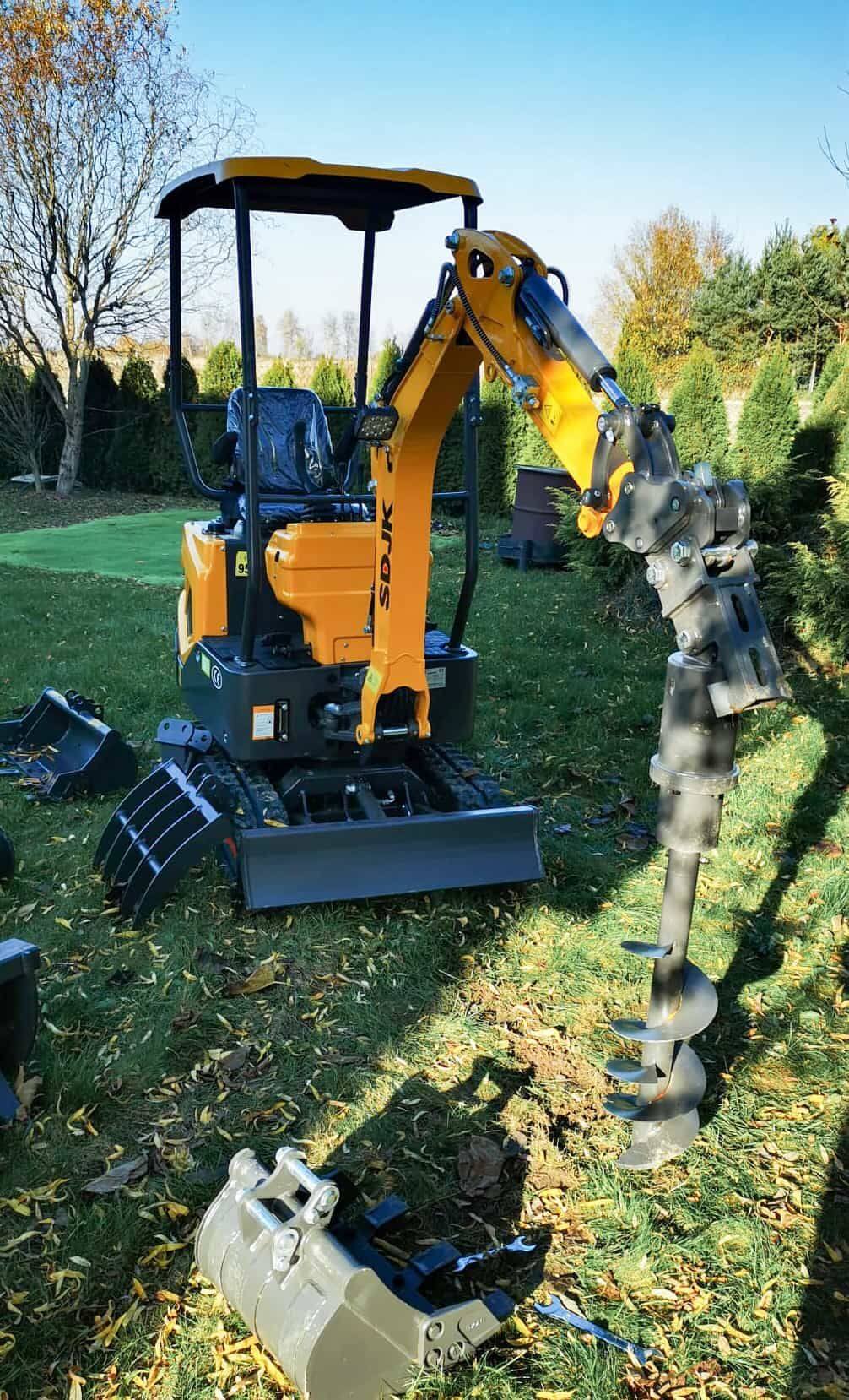 Excavator verified by real customer photos from Canada, showing precision engineering for demanding job sites